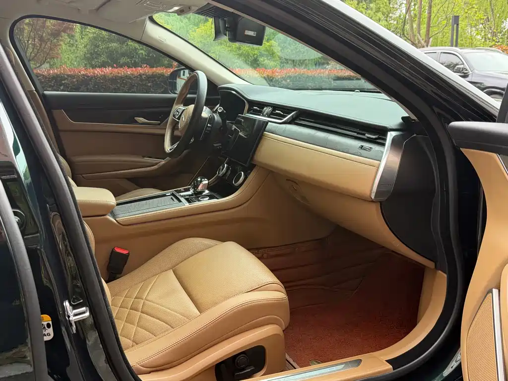 Jaguar XFL 2022 2.0T P250 two-wheel drive exclusive luxury version купить на сайте DeffCars