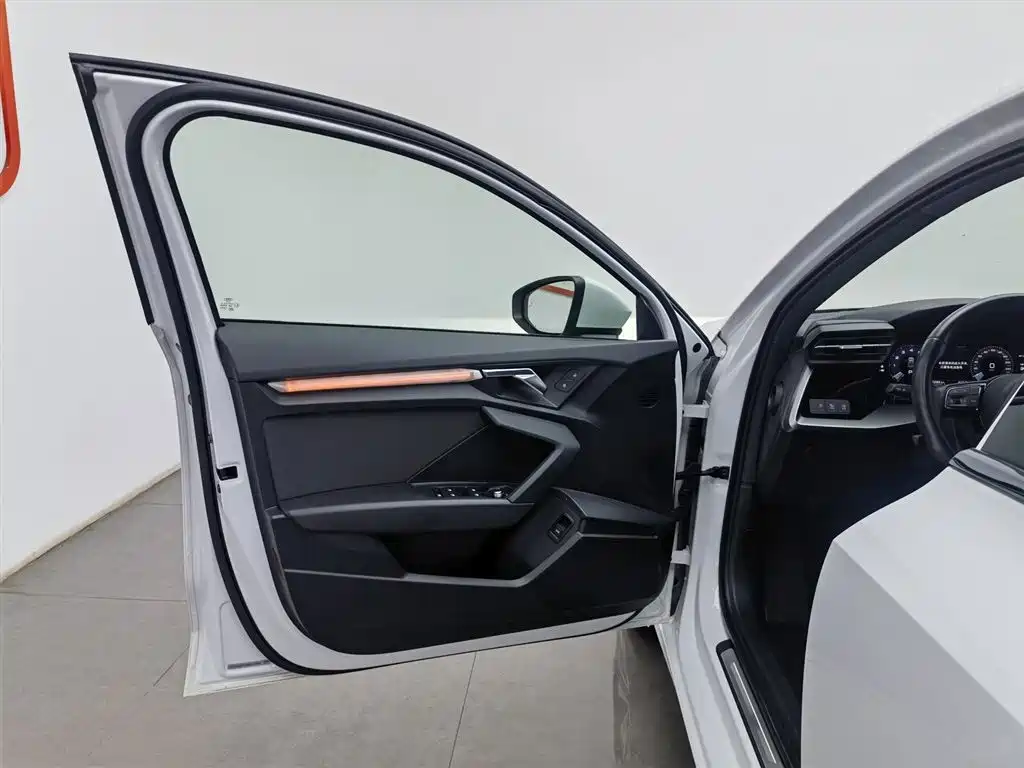 Audi A3 2021 A3L Limousine 35 TFSI Enterprising and Elegant Model купить на сайте DeffCars