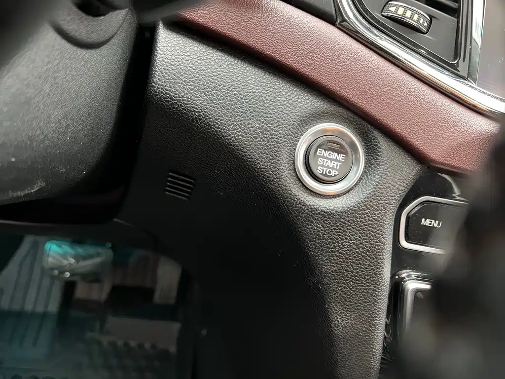 Trumpchi GS8 2017 320T 2WD Luxury Connected Edition (seven seats) купить на сайте DeffCars