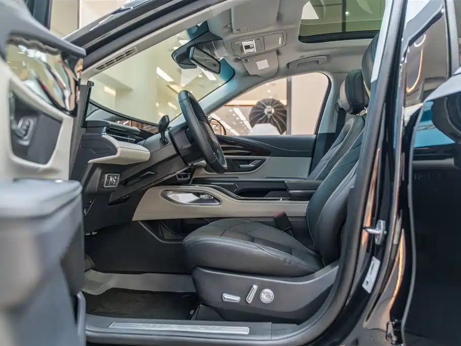 Voyager 2025 2.0T four-wheel drive exclusive edition купить на сайте DeffCars