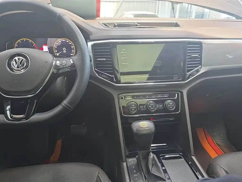 Touron 2020 380TSI four-wheel drive luxury version National VI купить на сайте DeffCars