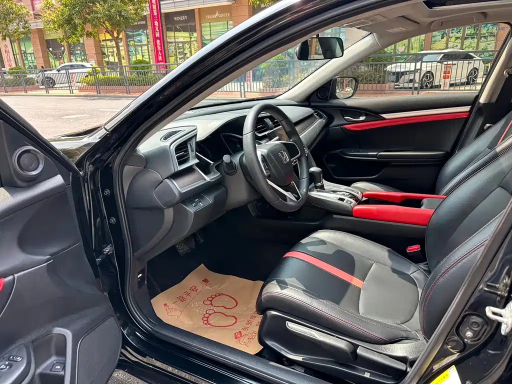Civic 2016 220TURBO CVT Deluxe Edition купить на сайте DeffCars