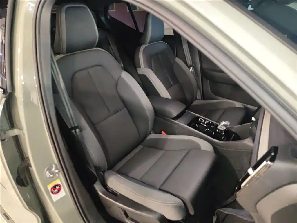 Volvo XC40 2023 B3 Zhiyuan Sports Edition купить на сайте DeffCars