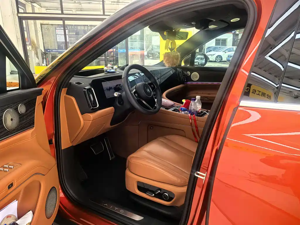 Wenjie M9 2024 extended range Ultra version 52kWh 5-seater version купить на сайте DeffCars