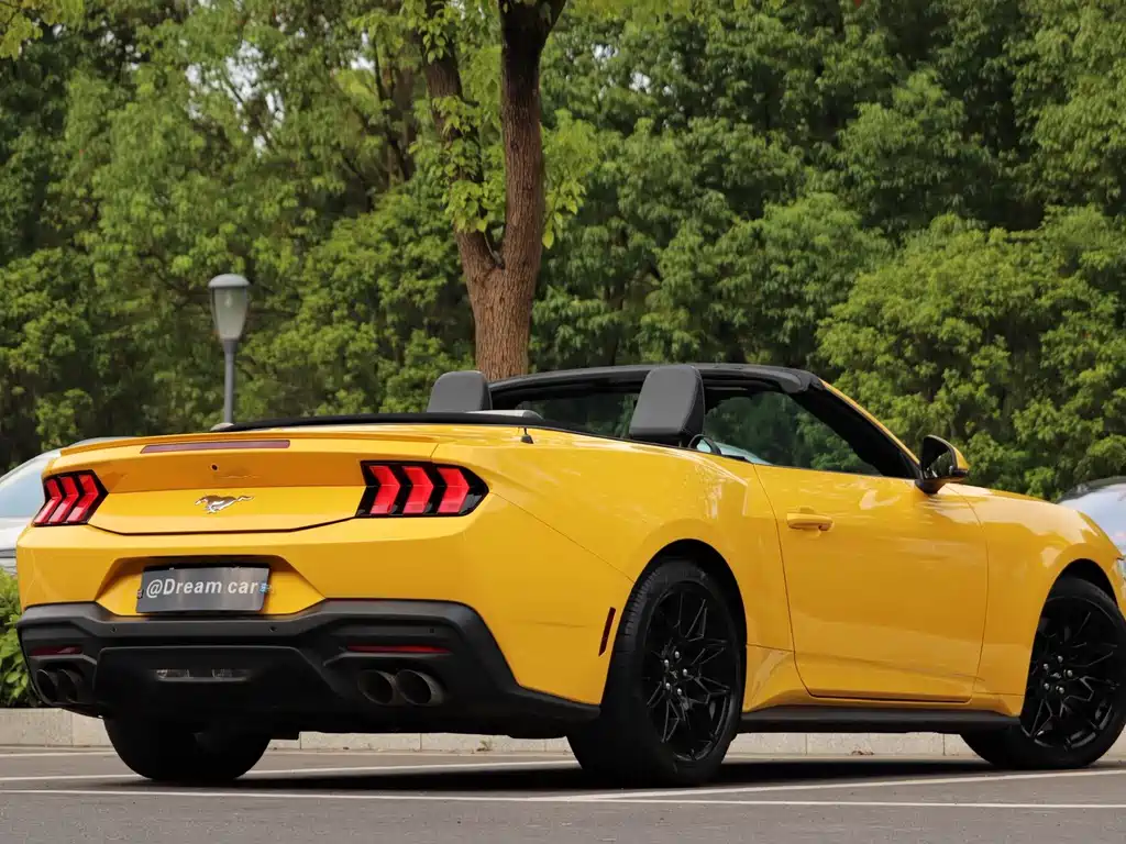 Mustang 2024 2.3T EcoBoost convertible sports version купить на сайте DeffCars