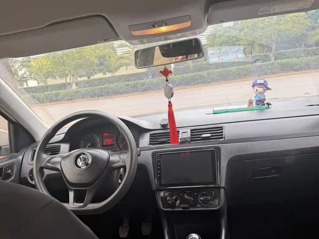 Santana 2018 1.5L Manual Fashion Edition купить на сайте DeffCars