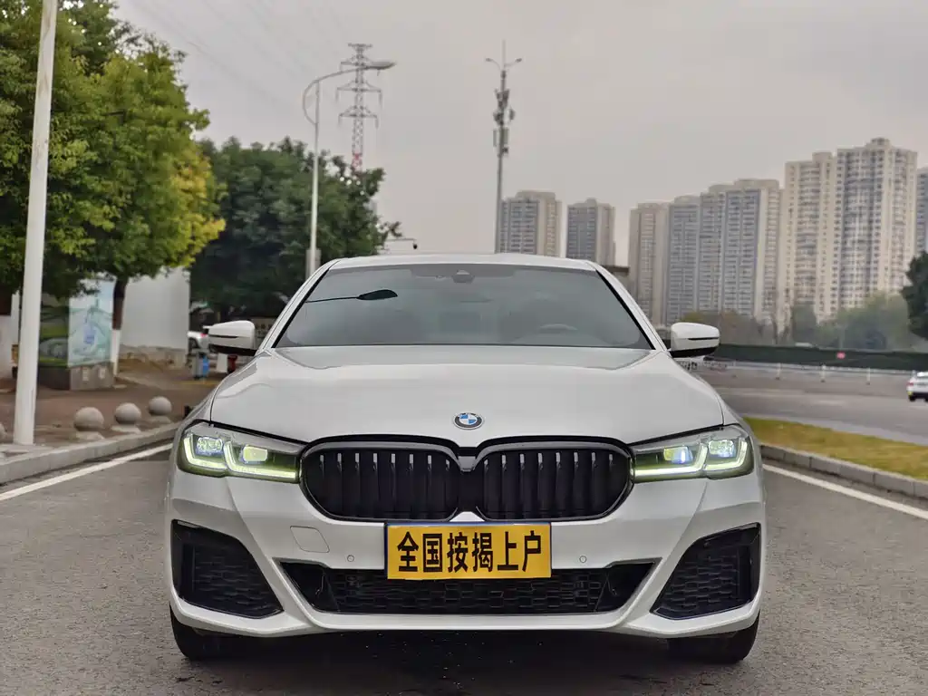 BMW 5 Series 2023 530Li Leading M Sports Package купить на сайте DeffCars