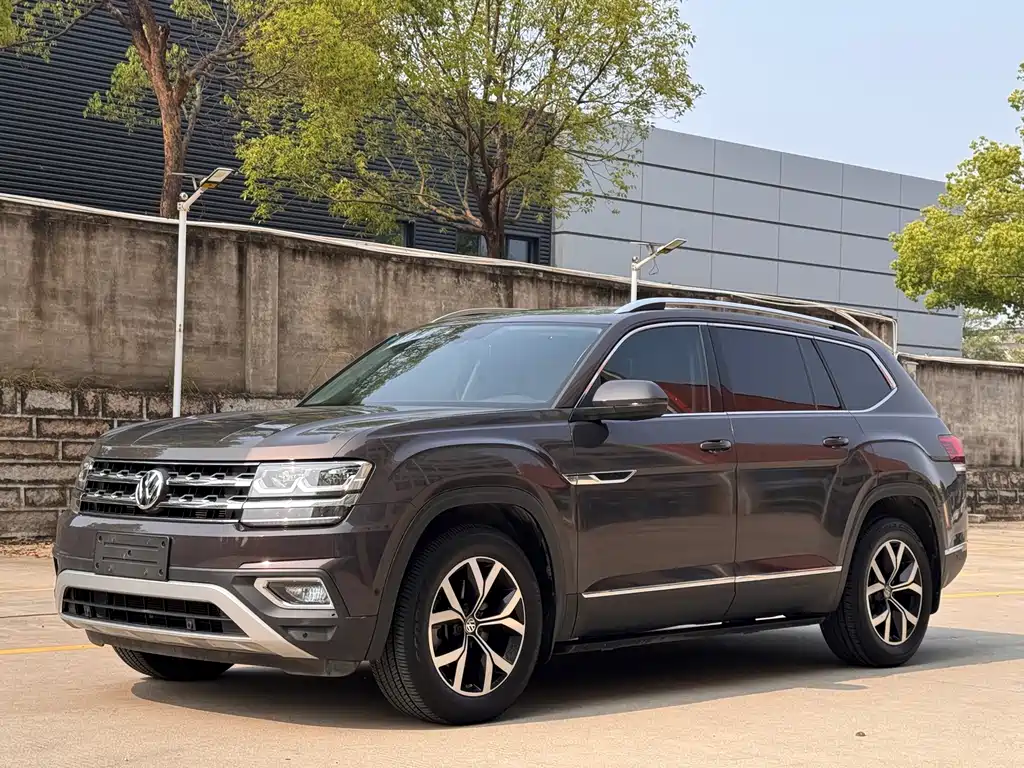 Touron 2019 330TSI 2WD Deluxe Edition National V купить на сайте DeffCars