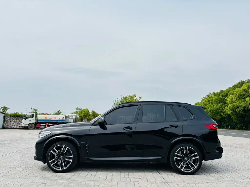 BMW X5 M 2022 X5 M купить на сайте DeffCars