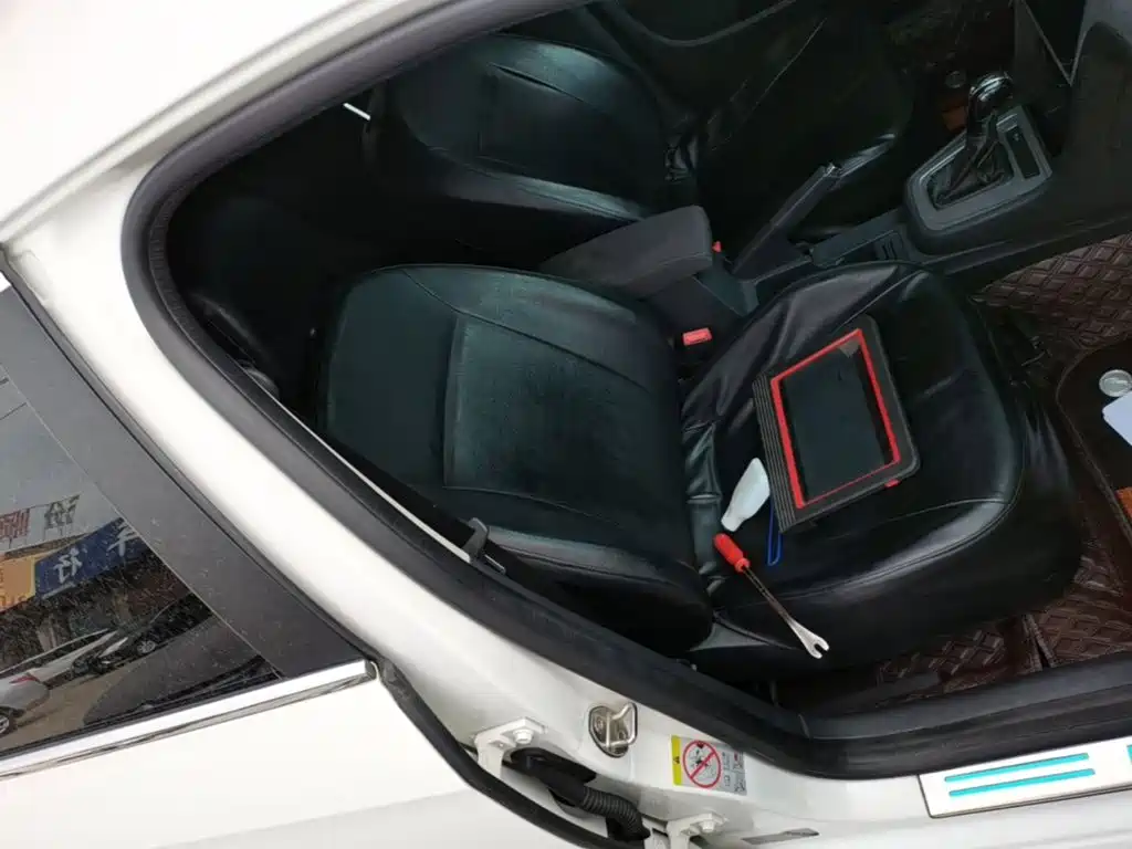 Lavida 2015 1.6L automatic fashion version купить на сайте DeffCars