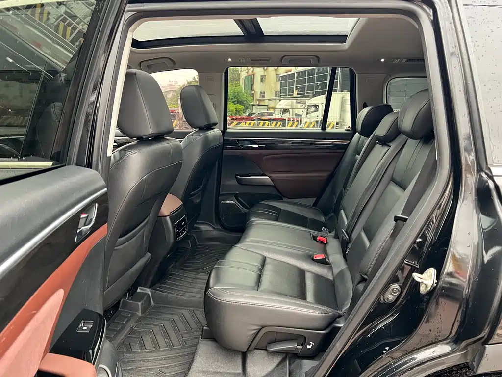 Trumpchi GS8 2017 320T 2WD Luxury Connected Edition (seven seats) купить на сайте DeffCars