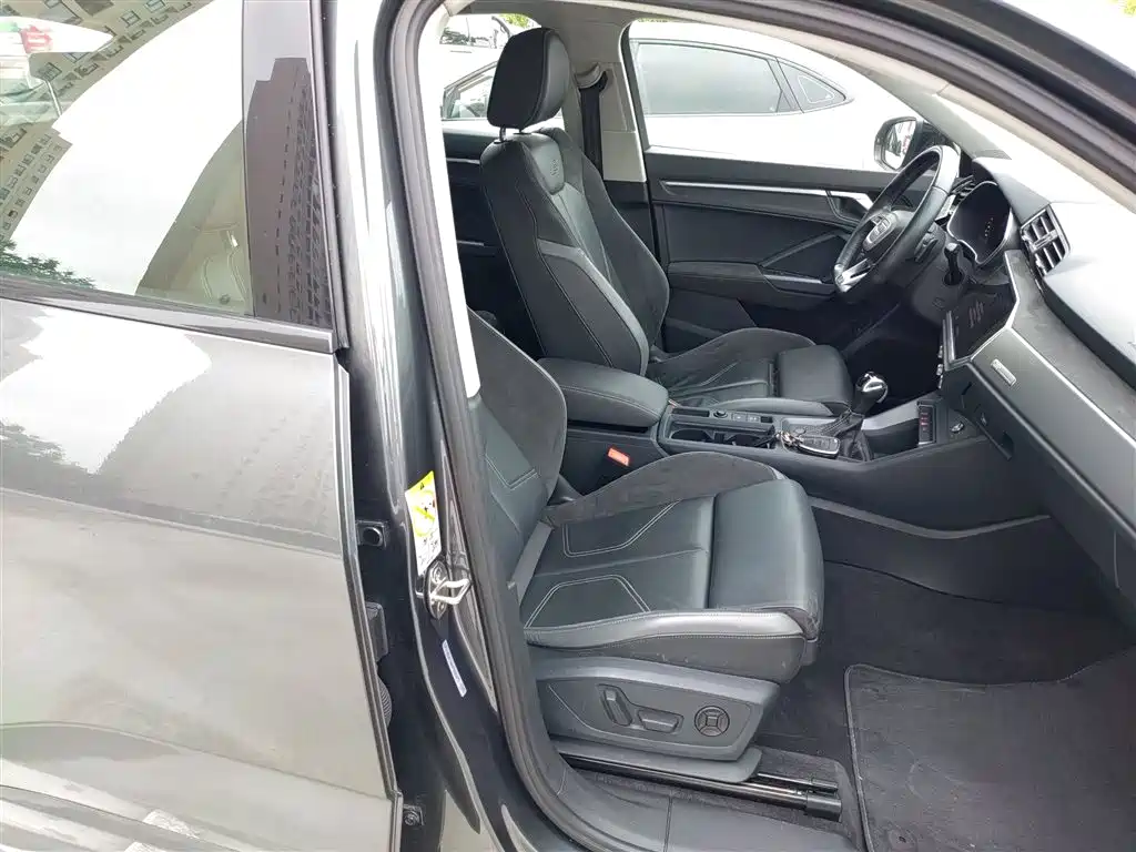 Audi Q3 Sportback 2023 40 TFSI Fashion купить на сайте DeffCars