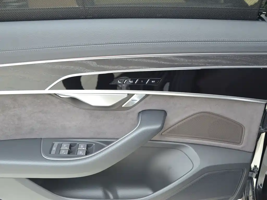 Audi A8 2026 A8L 45 TFSI quattro luxury model купить на сайте DeffCars