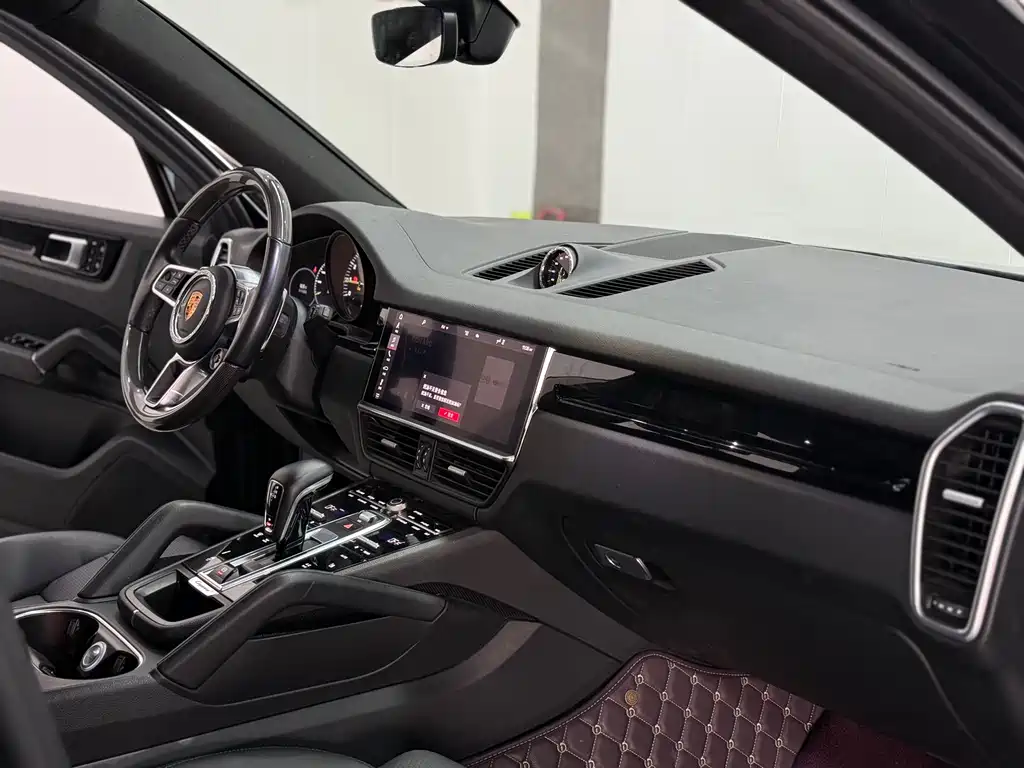 Cayenne New Energy 2020 Cayenne E-Hybrid 2.0T купить на сайте DeffCars