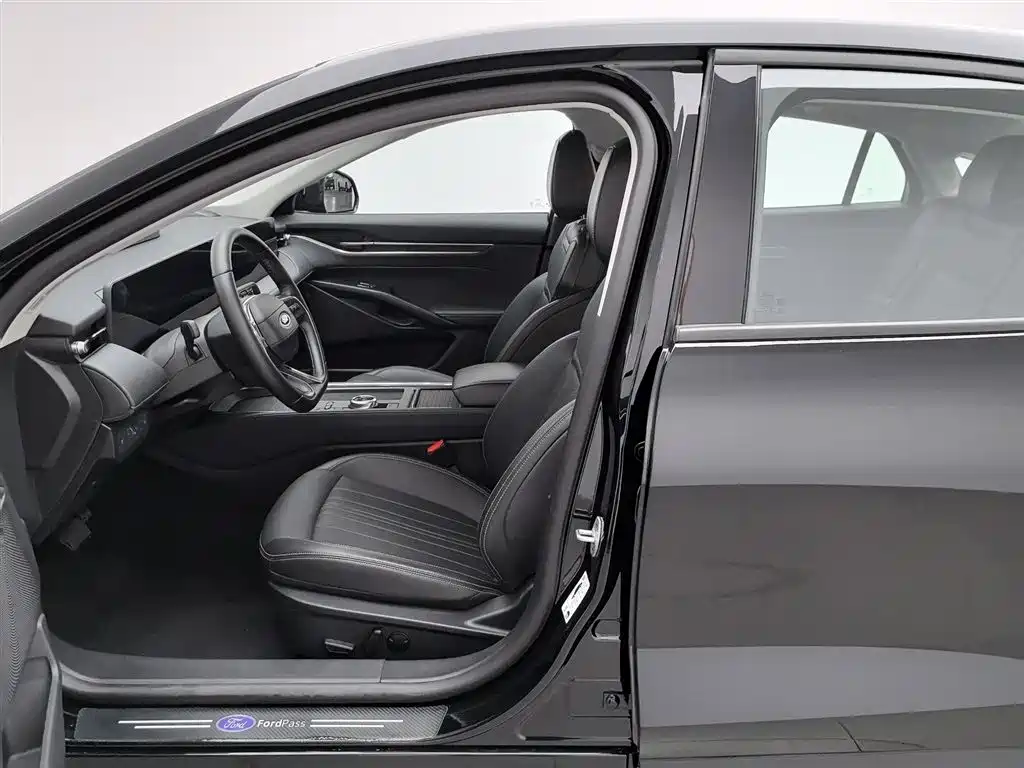 Mondeo 2025 2.0T EcoBoost Luxury купить на сайте DeffCars