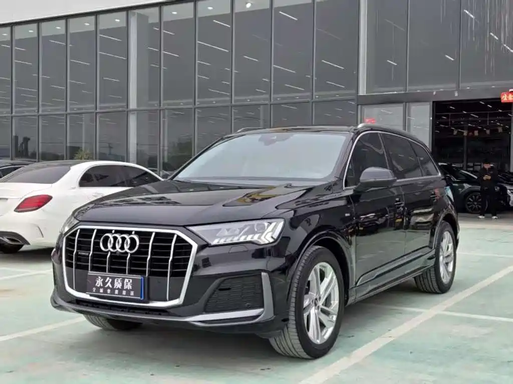 Audi Q7 2021 45 TFSI quattro S line sports купить на сайте DeffCars