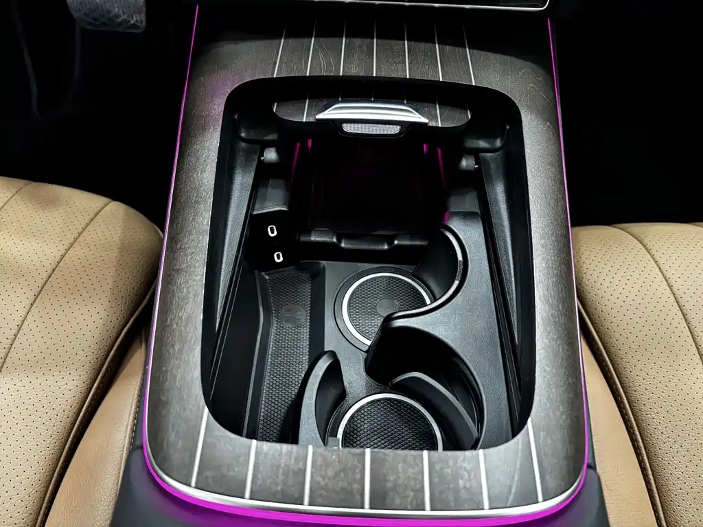 Mercedes-Benz E-Class New Energy 2024 E 350 e L plug-in hybrid sedan купить на сайте DeffCars