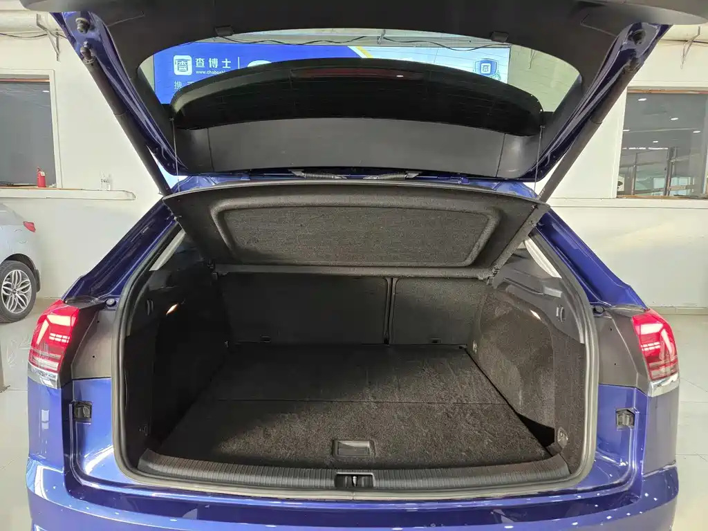 Touron 2022 Touron X 380TSI four-wheel drive luxury version купить на сайте DeffCars