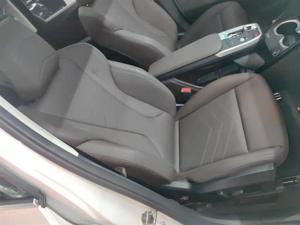 BMW X1 2023 sDrive25Li X Design Package купить на сайте DeffCars