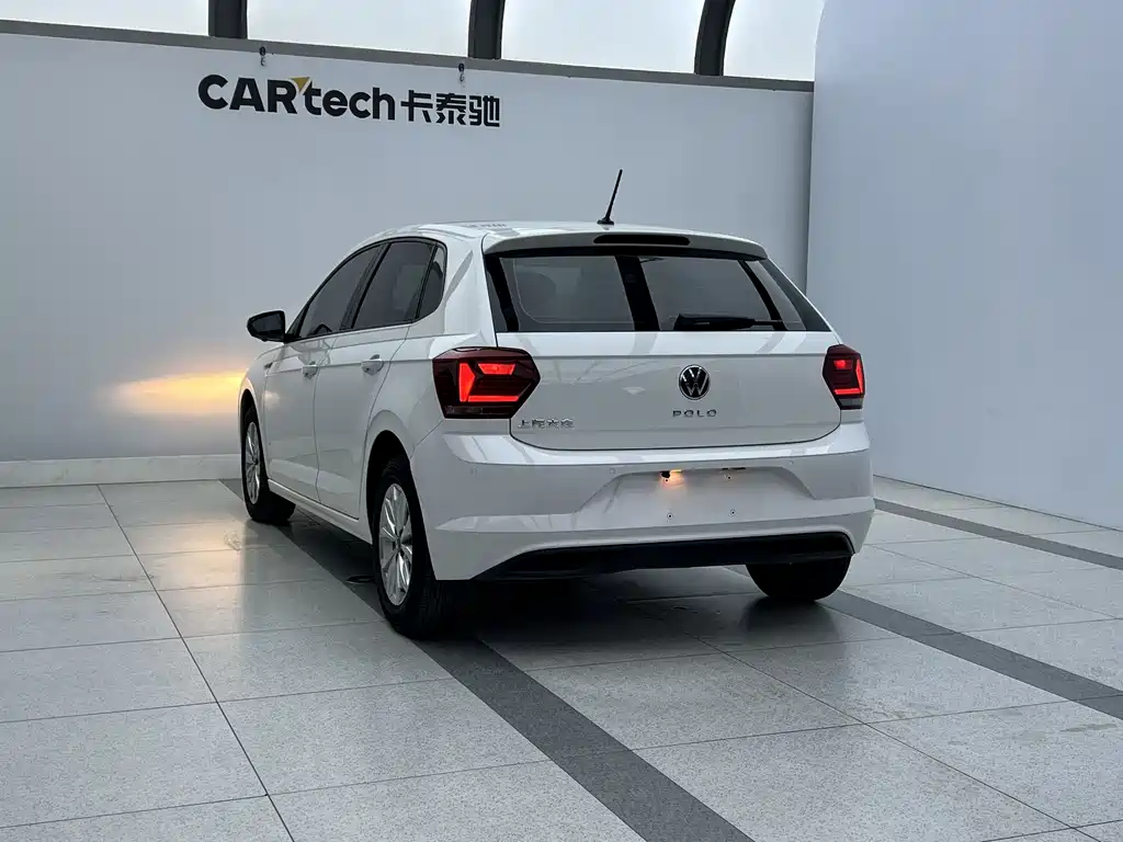 Polo 2021 Plus 1.5L Automatic Colorful Technology Edition купить на сайте DeffCars