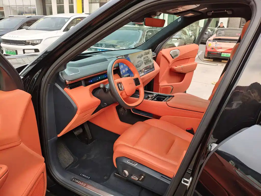 Lynk & Co 900 2025 1.5T Ultra купить на сайте DeffCars