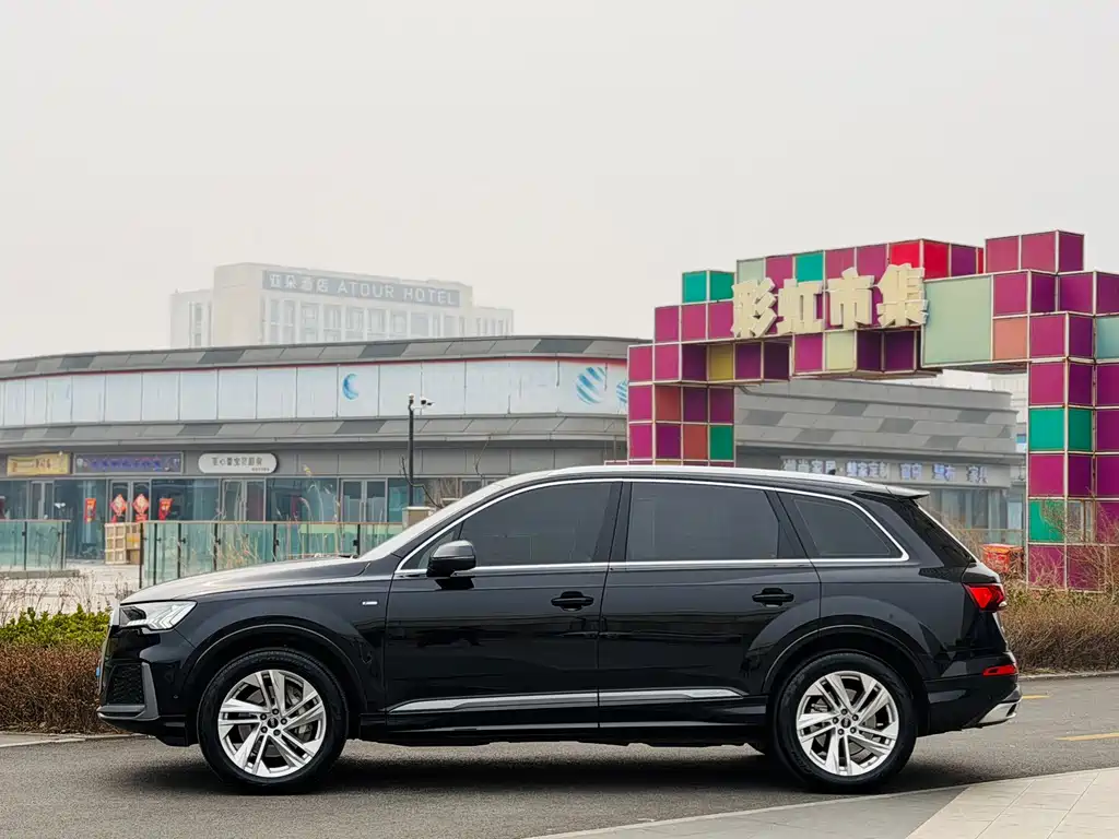 Audi Q7 2021 45 TFSI quattro S line sports купить на сайте DeffCars