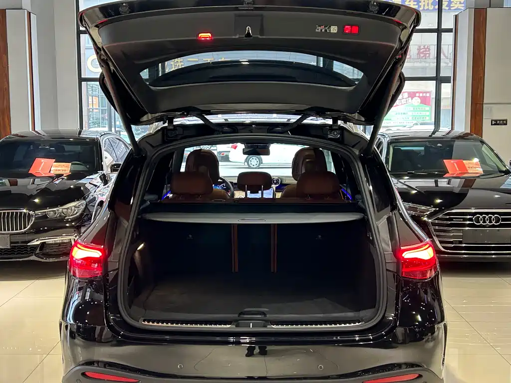 Mercedes-Benz GLC 2024 facelift GLC 300 L 4MATIC dynamic 5-seater купить на сайте DeffCars