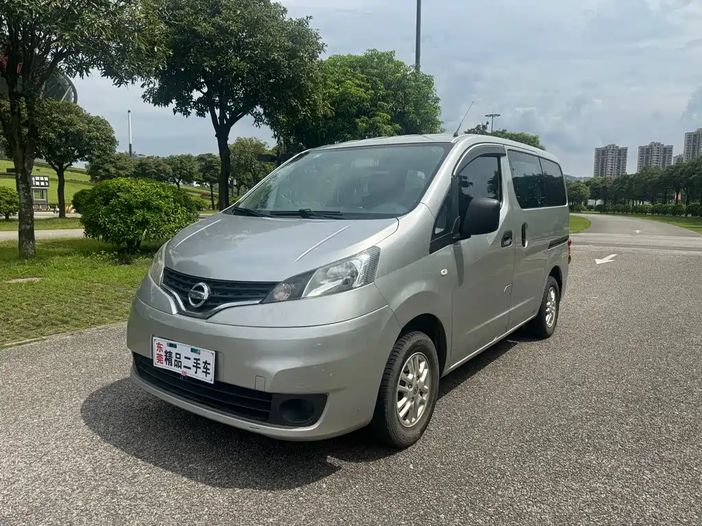 Nissan NV200 2011 model 1.6L 232 seats elegant type купить на сайте DeffCars