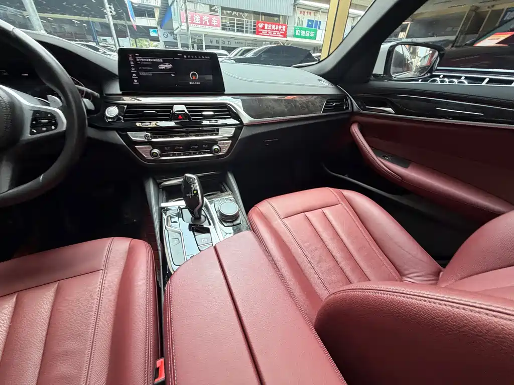 BMW 5 Series 2020 530Li Leading M Sports Package купить на сайте DeffCars