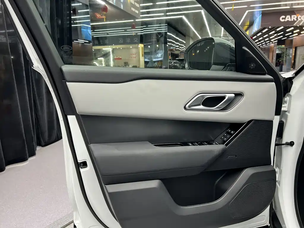 Range Rover Velar 2024 Dynamic SE купить на сайте DeffCars