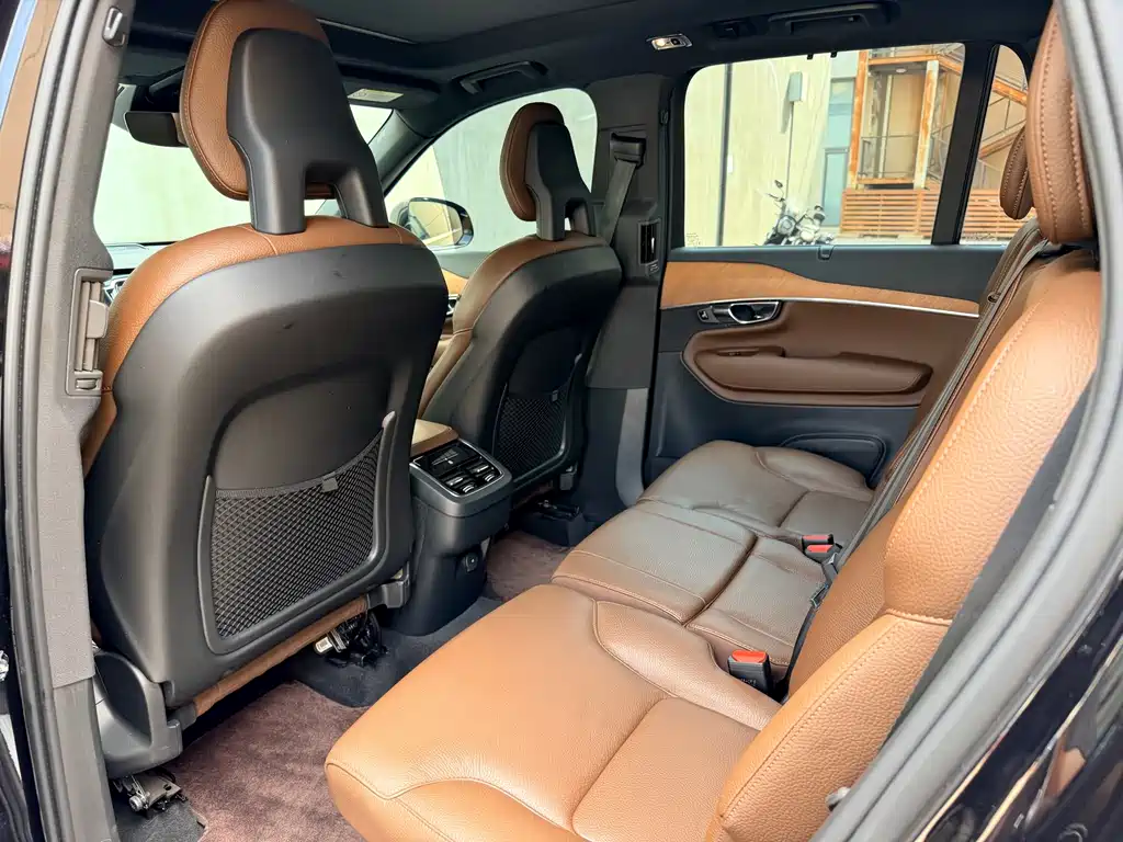 Volvo XC90 2021 B6 Zhiyi Luxury Edition 7 seats купить на сайте DeffCars