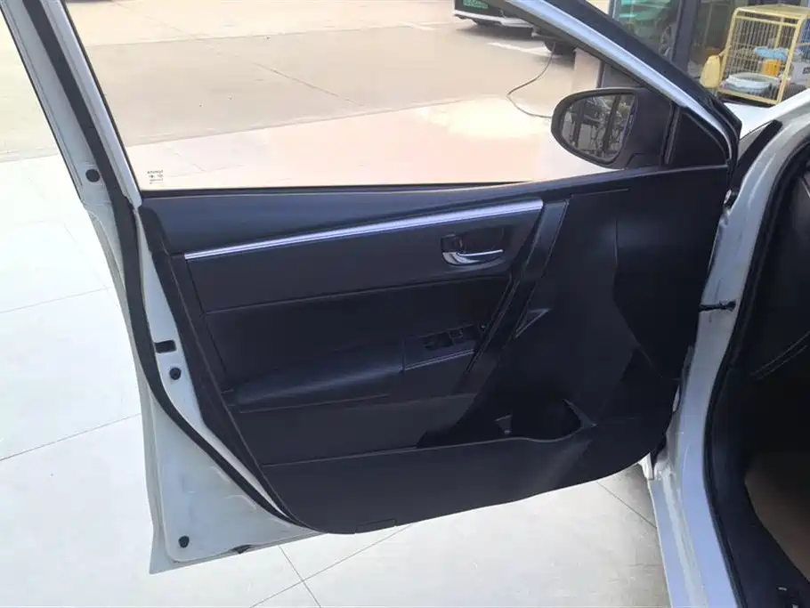 Corolla 2017 facelift 1.2T S-CVT GL купить на сайте DeffCars