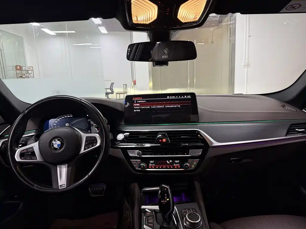 BMW 5 Series 2022 Facelift 2 530Li Exclusive M Sports Package купить на сайте DeffCars