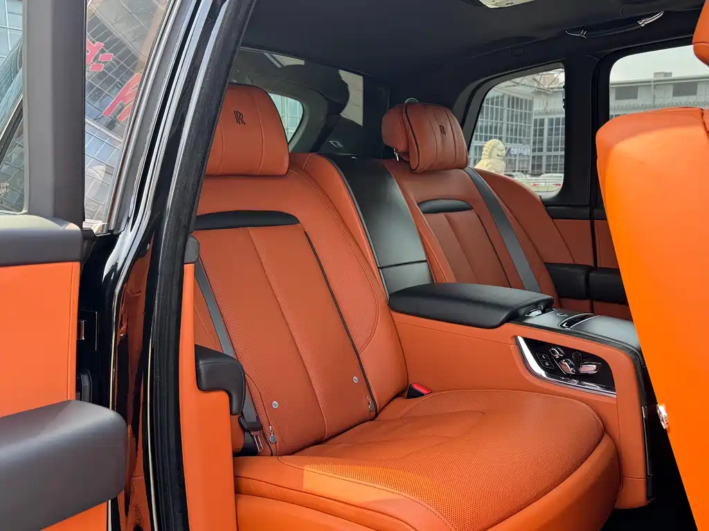 Cullinan 2018 four-seat version купить на сайте DeffCars