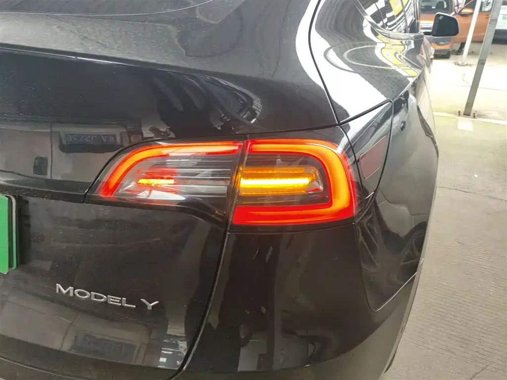Model Y 2023 rear-wheel drive version купить на сайте DeffCars