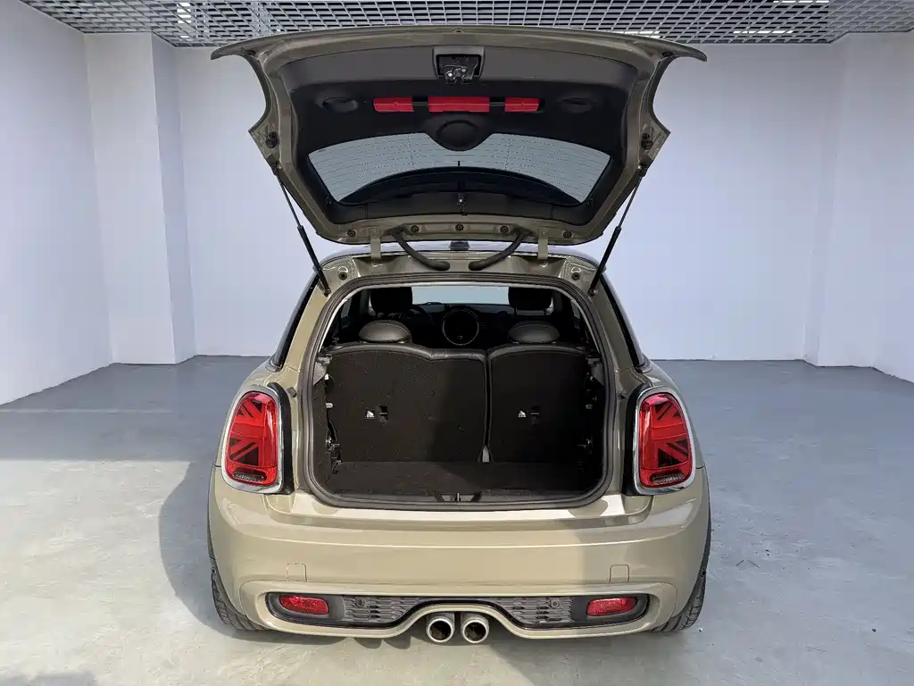 MINI 2019 2.0T COOPER S Classic купить на сайте DeffCars