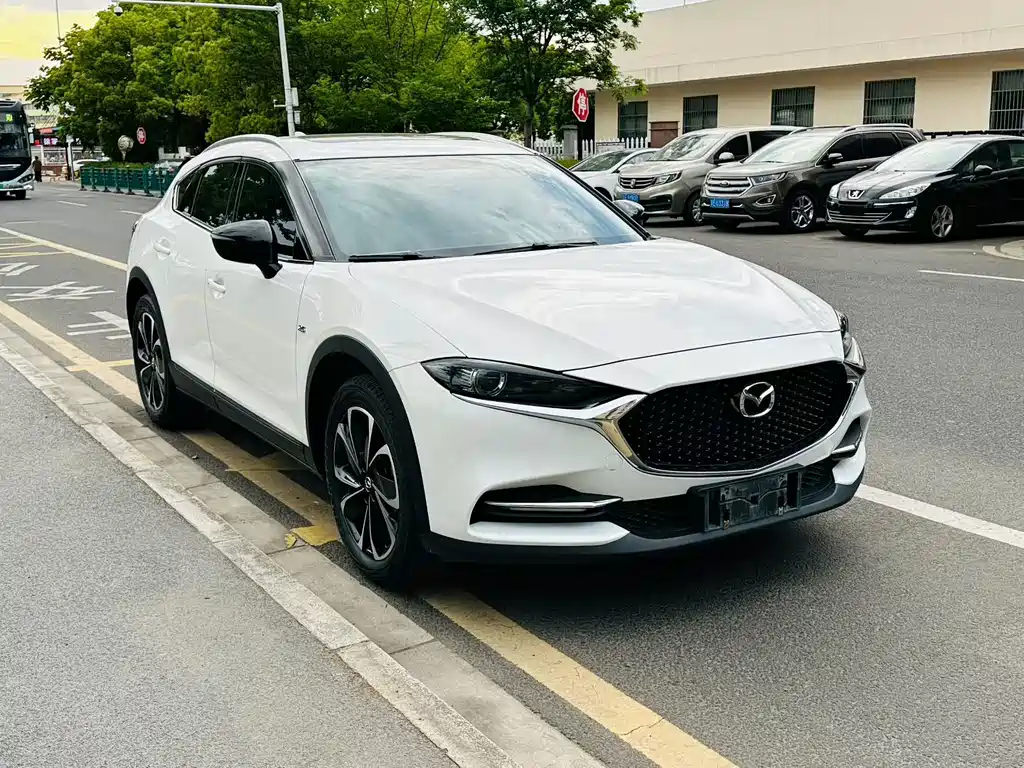 Mazda CX-4 2020 2.5L Automatic 2WD Blue Sky Driving Fun Edition купить на сайте DeffCars