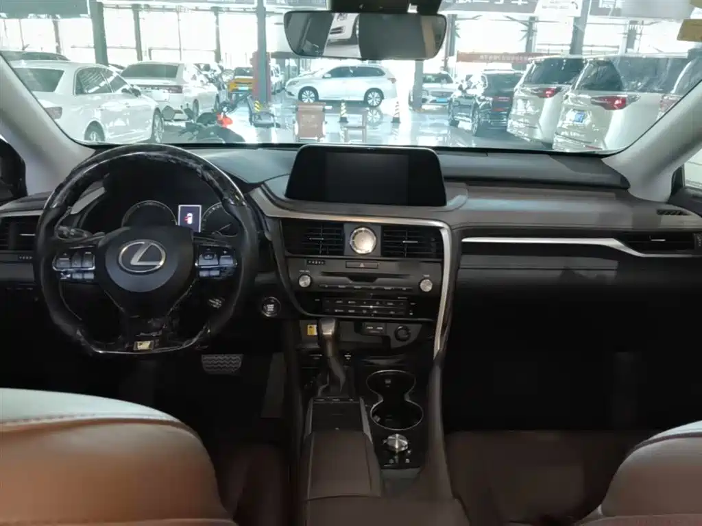 Lexus RX 2020 facelift 300 four-wheel drive elegant version купить на сайте DeffCars