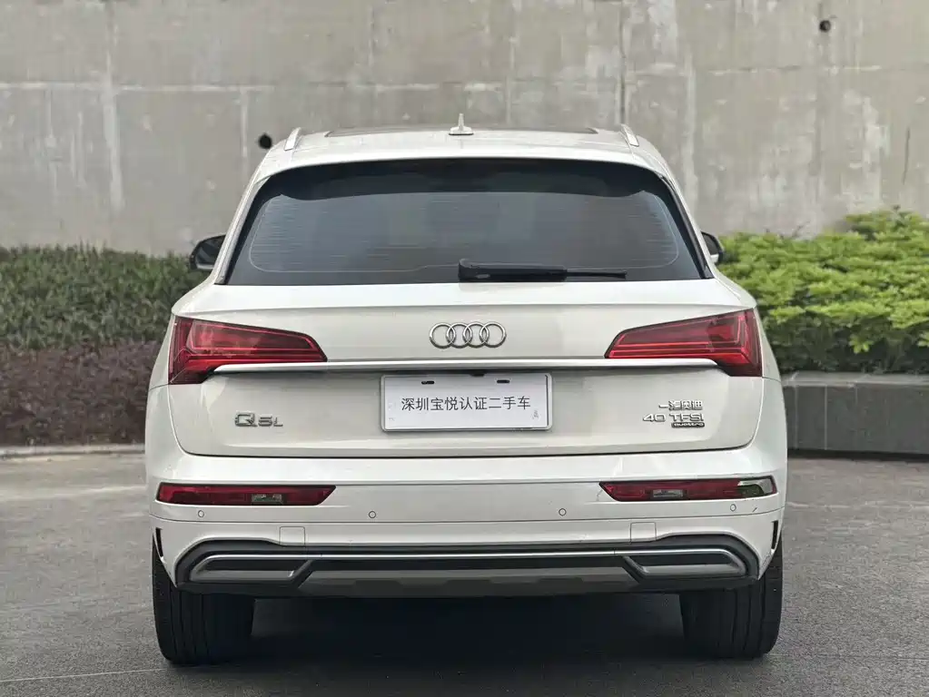 Audi Q5L 2023 40T Fashionable and Elegant Model купить на сайте DeffCars