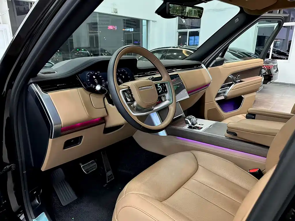 Range Rover 2024 3.0 L6 400PS Genesis Extended Edition купить на сайте DeffCars