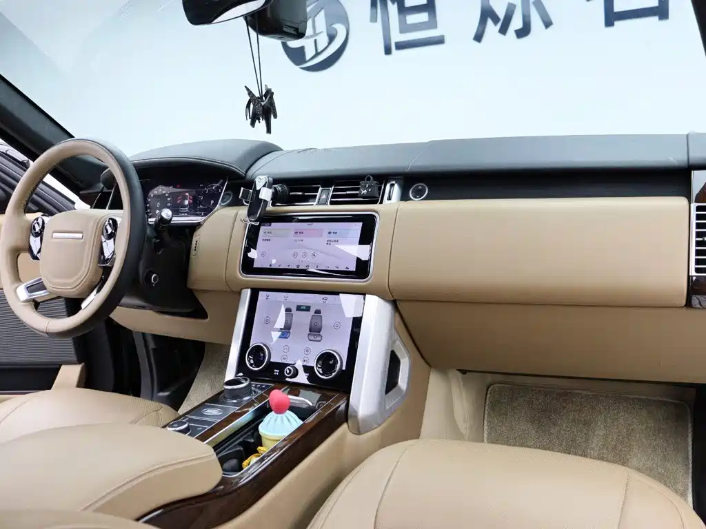 Range Rover 2021 3.0 L6 Legacy Extended Classic Edition купить на сайте DeffCars