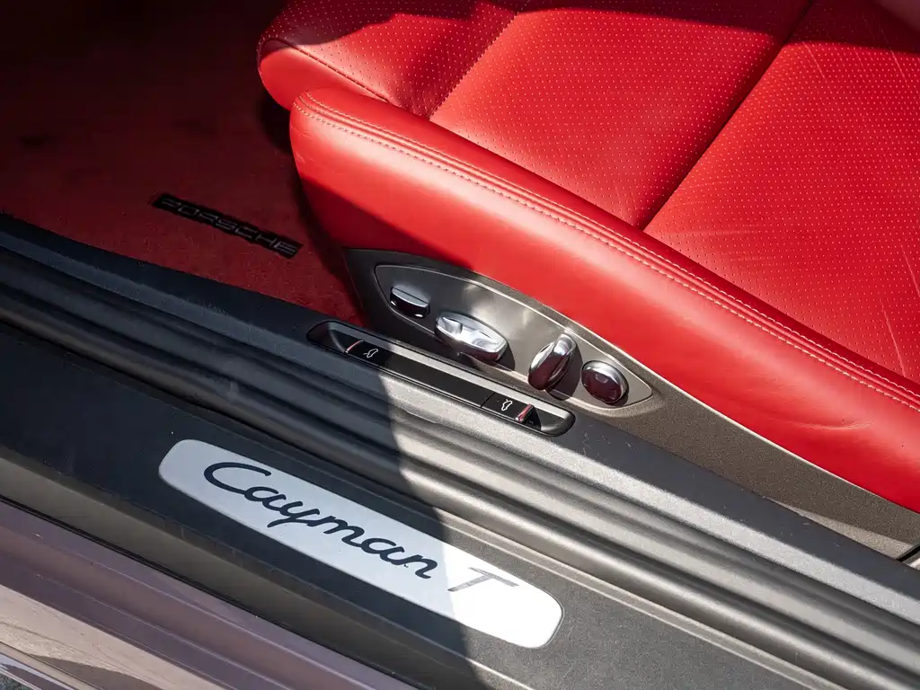 Porsche 718 2022 Cayman T 2.0T купить на сайте DeffCars