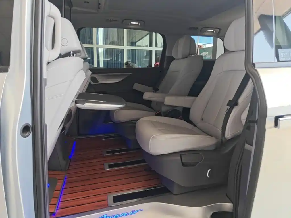 Buick GL8 2025 Lu Zun Smart Edition купить на сайте DeffCars