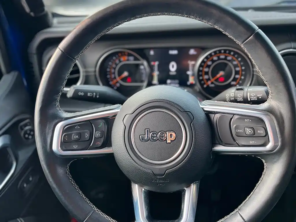 Wrangler 2021 2.0T Sahara four-door version купить на сайте DeffCars