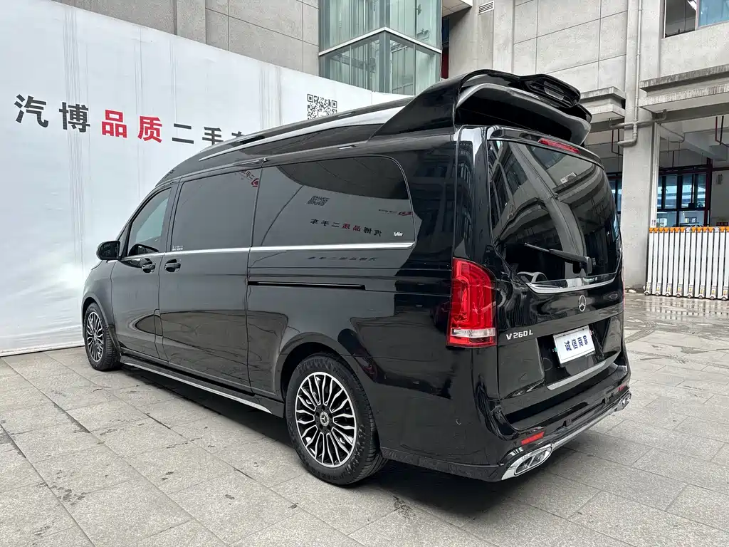 Mercedes-Benz V-Class 2022 V 260 L Long Wheelbase Luxury Edition купить на сайте DeffCars