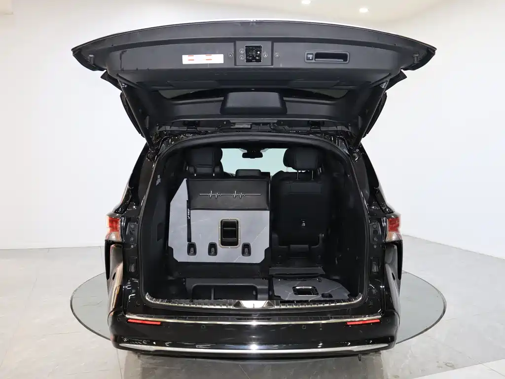 SIENNA 2023 2.5L Hybrid Premium Edition купить на сайте DeffCars