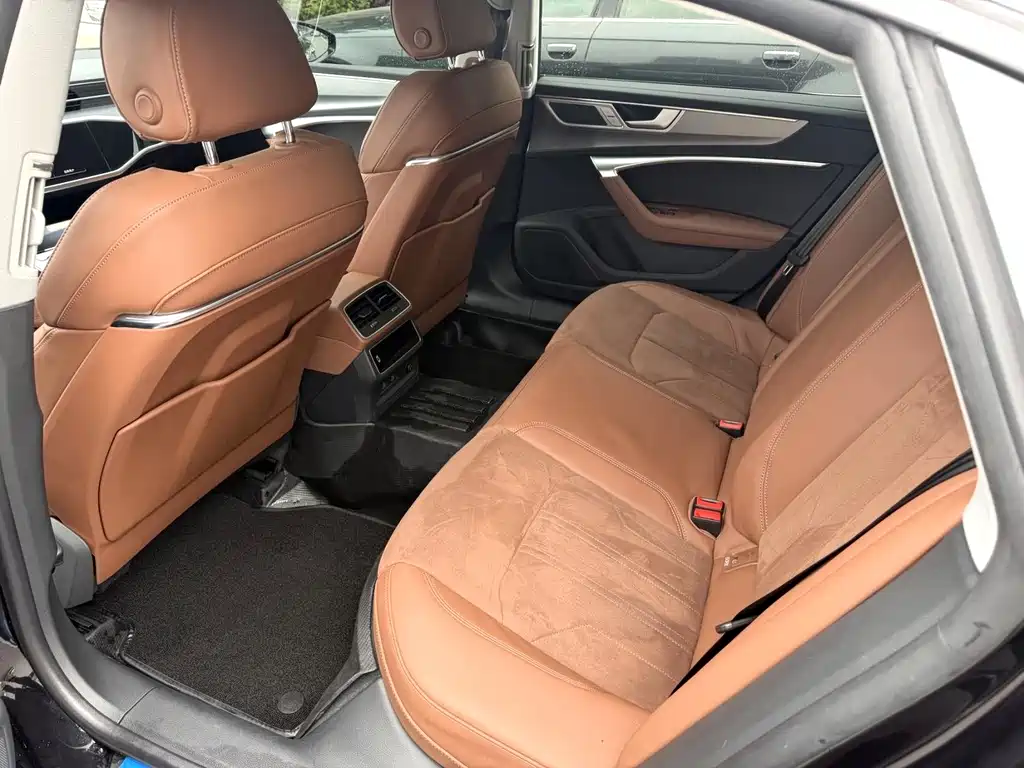 Audi A7L 2024 45 TFSI luxury model купить на сайте DeffCars