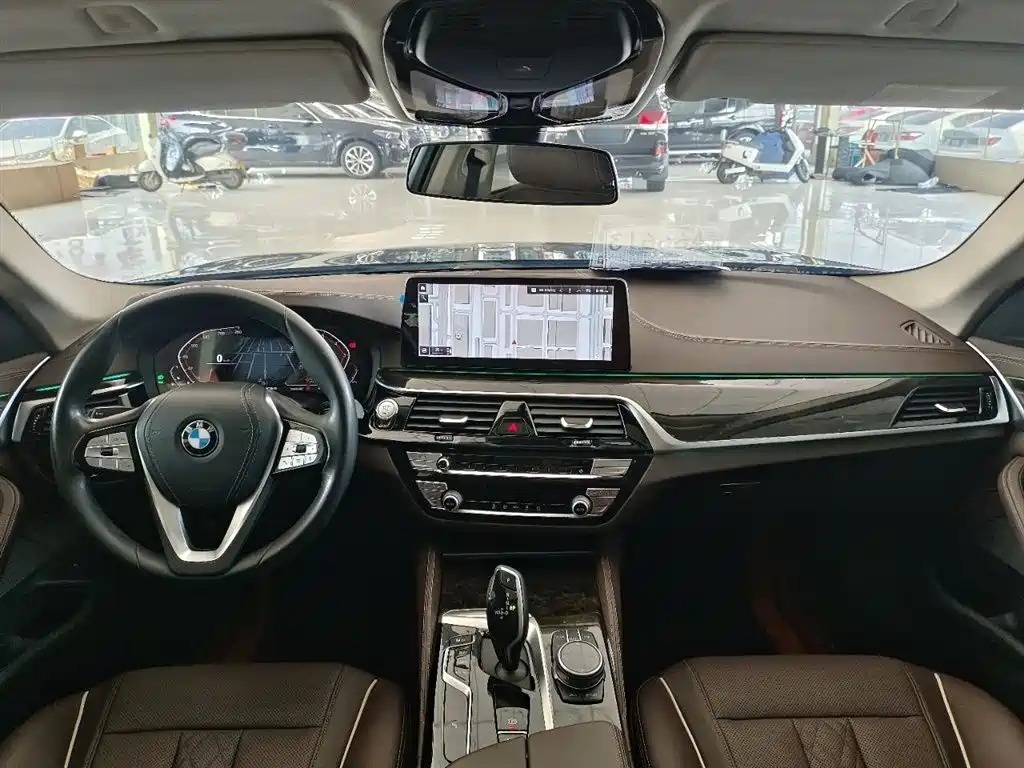 BMW 5 Series 2021 525Li Luxury Package купить на сайте DeffCars