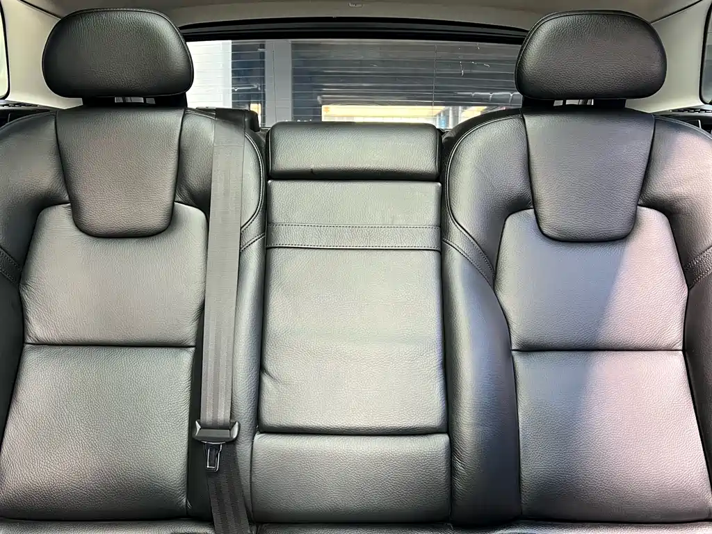 Volvo XC60 2019 T5 Four-wheel Drive Smart Edition National VI купить на сайте DeffCars