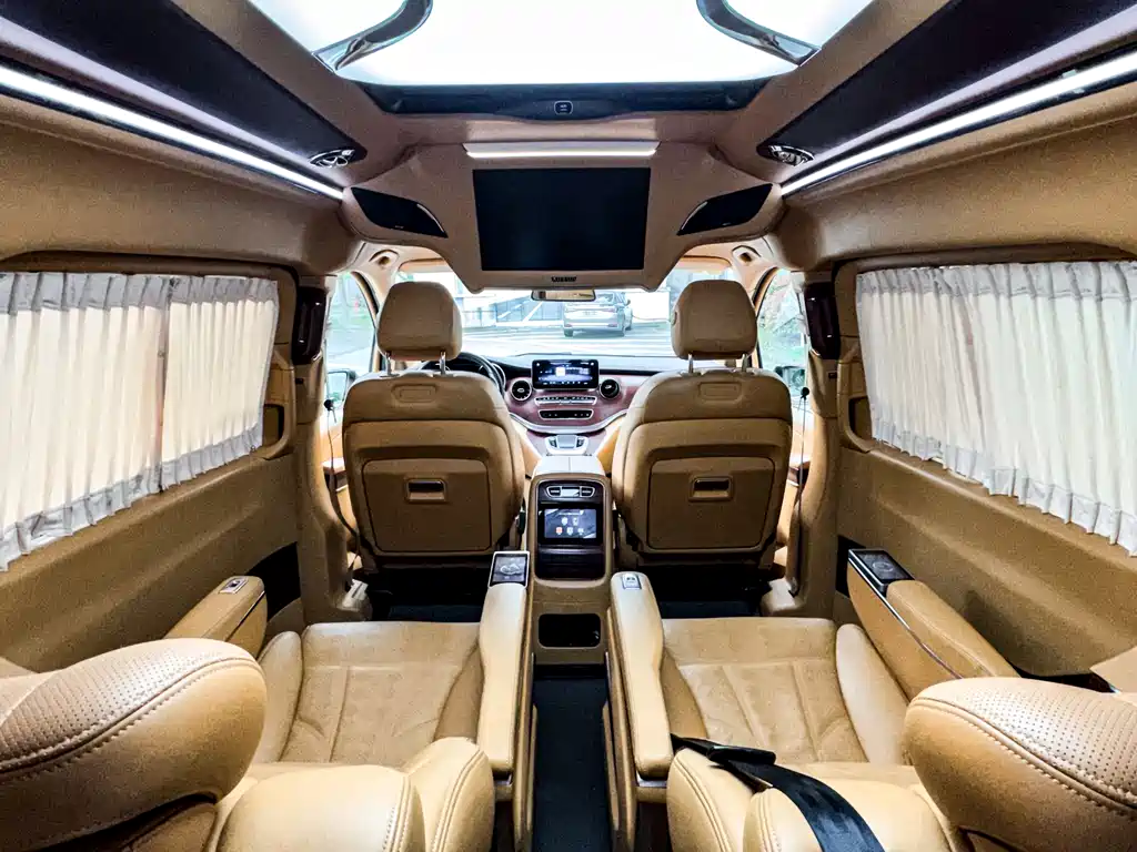 Mercedes-Benz V-Class 2022 V 260 L Long Wheelbase Luxury Edition купить на сайте DeffCars